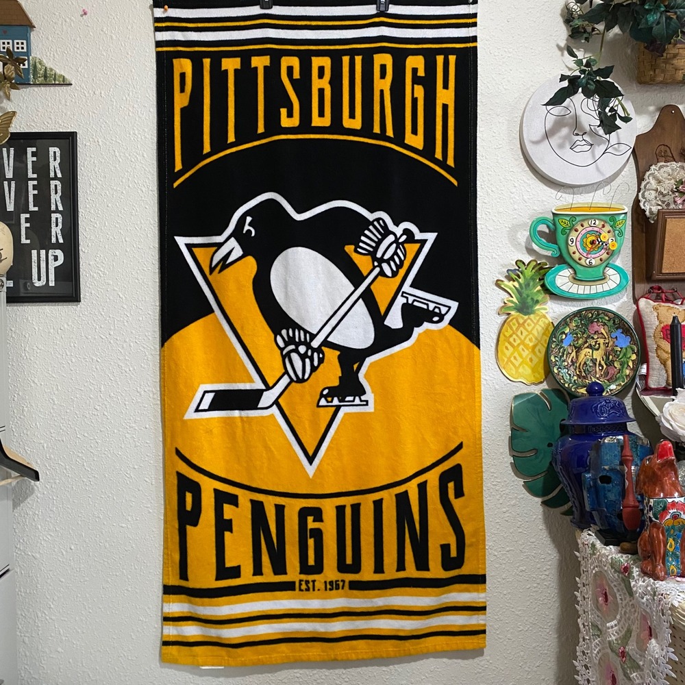 NHL Pittsburgh Penguins Beach Towel The Northwest Company Black Gold Hockey Logo